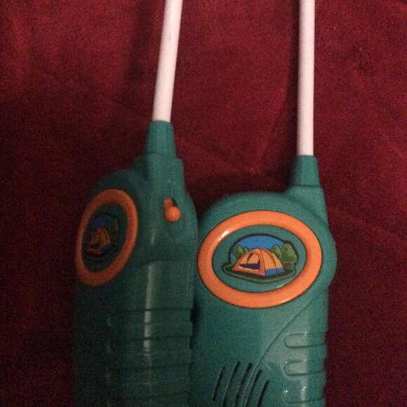 Picasso Tiles Kids Walkie Talkie Set - Picture 4 of 6